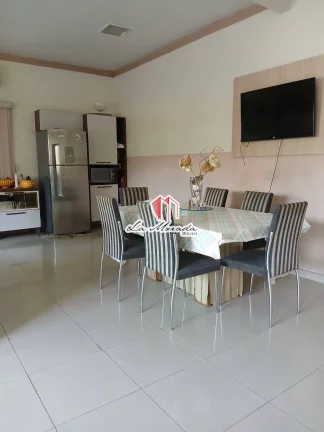 Imagem Casa em Flores, 800M², 3Qtos s/ 2 suítes, piscina, poço artesiano!