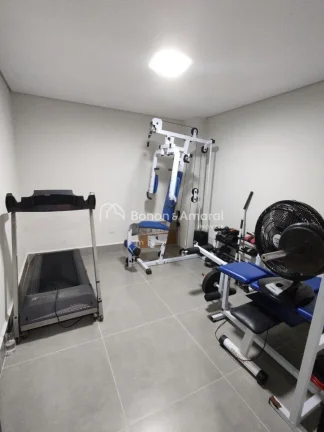 Imagem Com 253 m² bem distribuídos, esta casa no Condomínio Madre Maria Villac oferece conforto, moderni...
