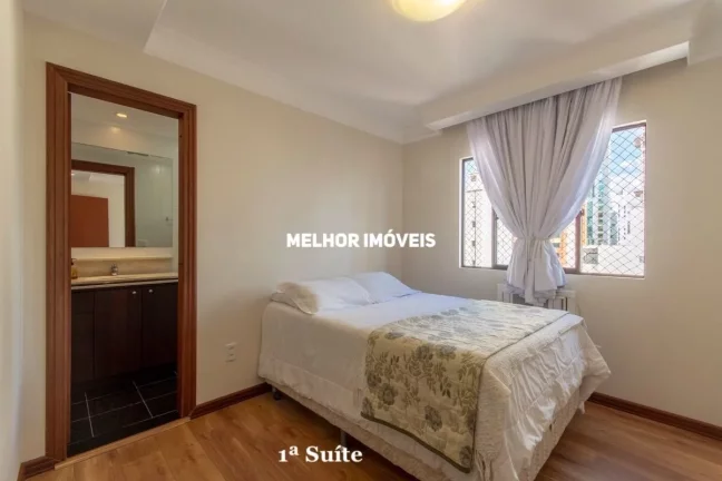 Imagem Apartamento à venda na Quadra mar com 5 Suítes sendo 2 máster localizado no centro de Balneário Camboriú