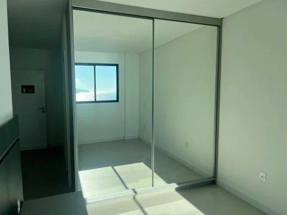 Imagem Apartamento vista mar com 3 suítes e 2 vagas de garagem em Balneário Perequê - SC
