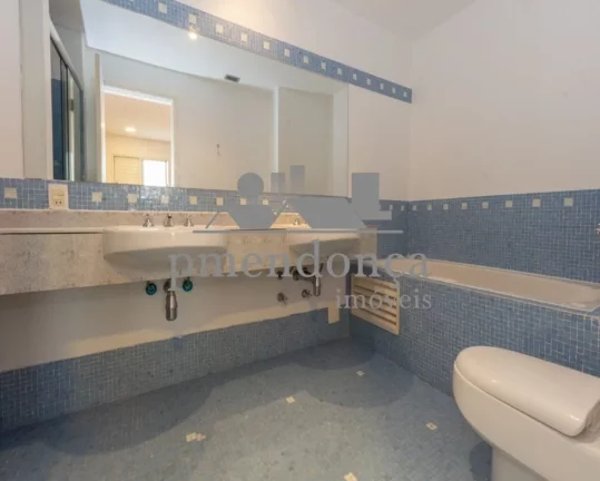 Imagem Cobertura triplex à venda na Vila Madalena, com 2 suítes e 03 vagas, 280m²