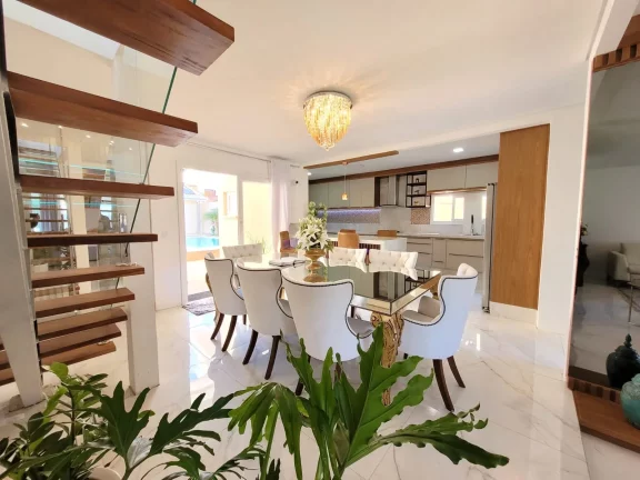 Imagem Casa de Alto Alto padrão fora de condomínio