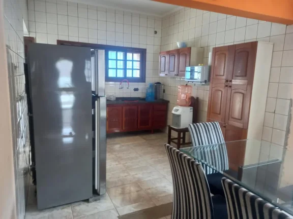 Imagem Casa para Venda em Itanhaém, Parque Augustus, 4 dormitórios, 1 suíte, 3 banheiros, 5 vagas