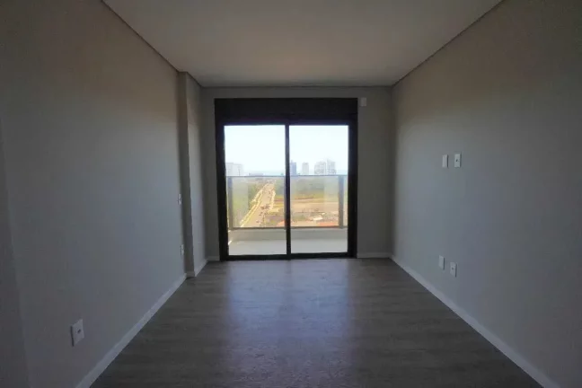 Imagem Apartamento com 3 dormitórios sendo 1 suíte e 2 vagas de garagem na praia Brava em Itajaí/SC