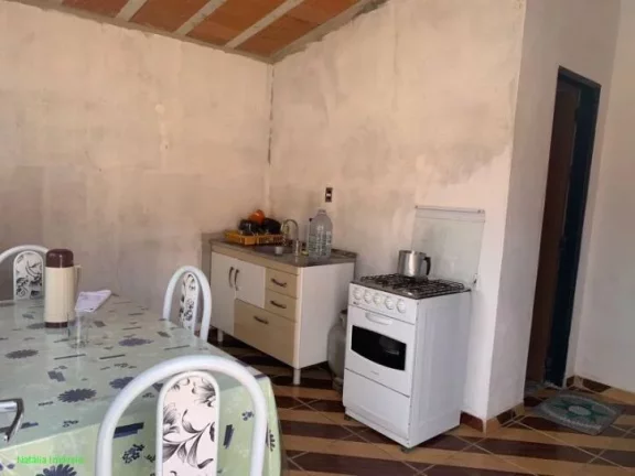 Imagem *CASA EM LOTE 360 M²
*CONSTITUÍDA POR 1 QUARTO, SALA, COZINHA, BANHEIRO, ÁREA DE SERVIÇO, VARAND...