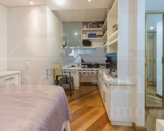 Imagem Apartamento a venda em Higienópolis, amplo e iluminado com 122 m² de área útil.