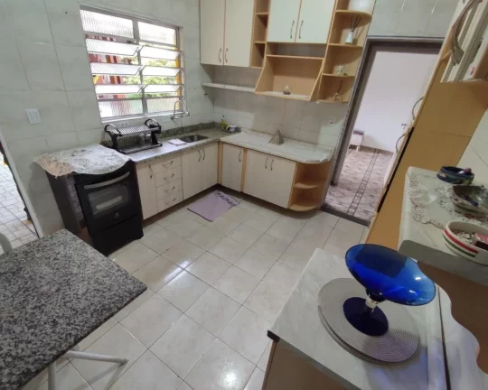 Imagem casa térrea com quintal e churrasqueira FL26