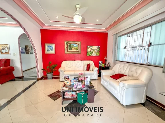 Imagem Casa linear com 4 suítes, lazer privativo a venda no Centro de Guarapari-ES.
