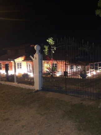 Imagem Vendo Lindíssima Chácara em Águas de São Pedro - SP
