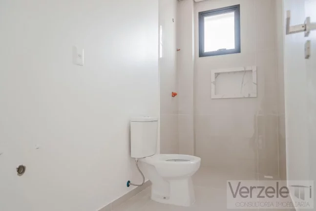 Imagem Apartamento 4 ou + dormitórios para Venda em Itajaí / SC no bairro Praia Brava