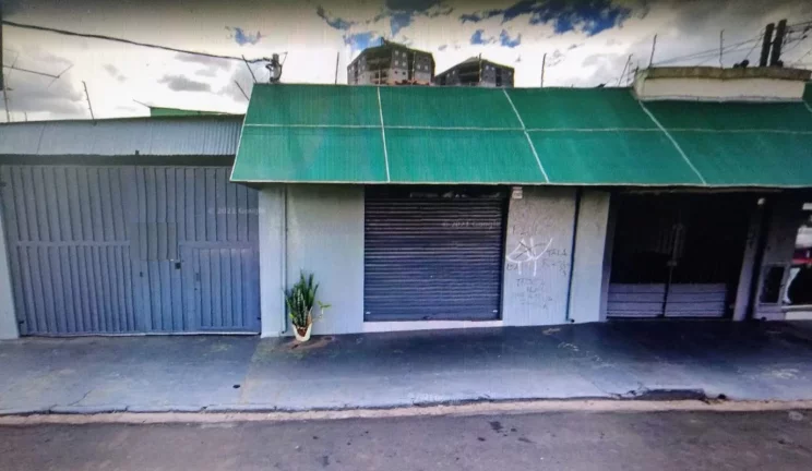 Barracão em ótima localização próximo a Avenida São Paulo, com 375m2, sendo 12,50m de frente. ...