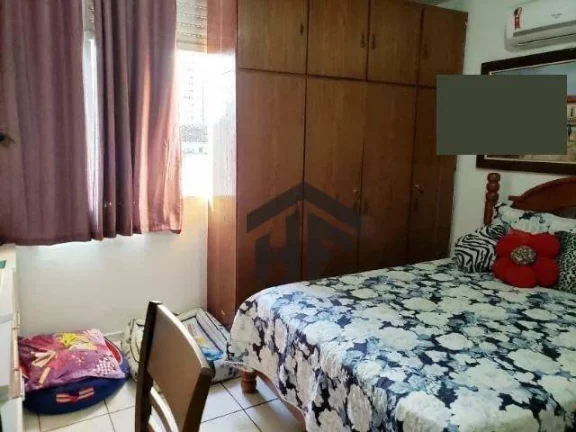 Imagem Apartamento de 158m² à venda, com 03 quartos (01 suíte), localizado na Torre, Recife - Pernambuco.