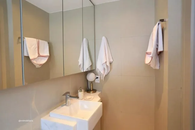Imagem Localizado no charmoso bairro de Santo Agostinho, este apartamento oferece um estilo de vida confort...