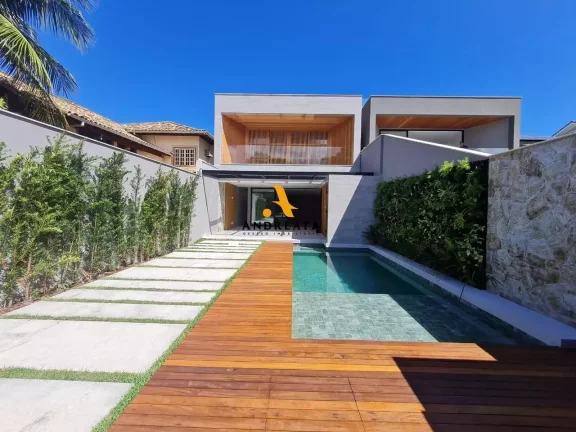 Imagem Cond. Rio Mar - Rua Ivaldo de Azambuja - Excelente casa (1º locação)