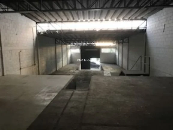 Imagem Aluguel de Loja Comercial de Alto Padrão em São Paulo-SP, Alto de Pinheiros: 2 salas, 2 banheiros, 12 vagas de garagem, 800m².