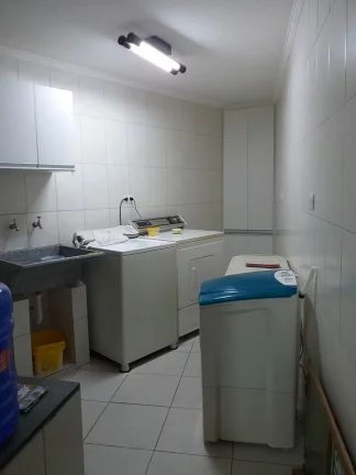 Imagem Sobrado a Venda com Área Construída 259 m² com Terreno de 125 m² com 3 Dormitórios sendo 1 suíte, 1 Banheiros e 3 Vagas!