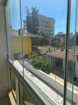 Imagem Imóvel à venda na Praia do Pecado, Macaé-RJ: Apartamento de 3 quartos com suíte, sala ampla e 2 vagas de garagem