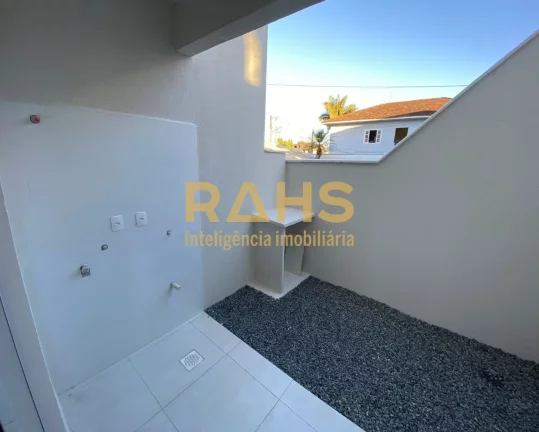 Imagem Ótimo sobrado geminado de meio em fase final de acabamentos, localizado no bairro Aventureiro em Jo...