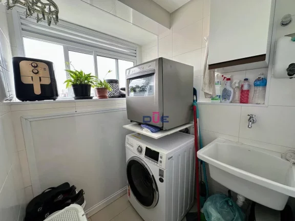 Imagem Apartamento com 2 dormitórios à venda, 53 m² por R$ 739.000,00 - Embaré - Santos/SP