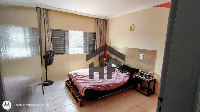Imagem Casa de 284m² à venda, com 5 quartos (2 suítes), localizada no Cordeiro, Recife - Pernambuco.