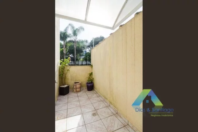 Imagem Apartamento com quintal e churrasqueira em condomínio diferenciado, com 2 dormitórios, 2 vagas com área gourmet excelente localização.