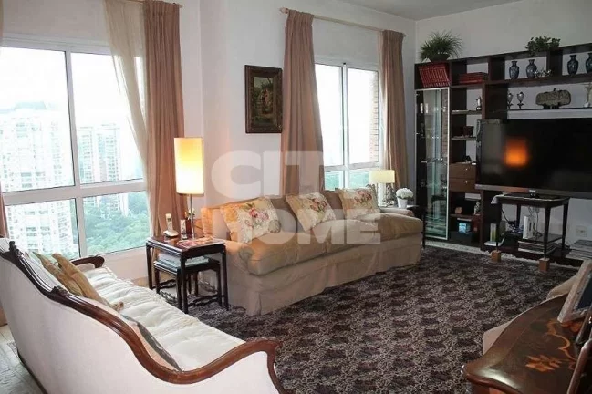Imagem Excelente apto com 367 m² de área útil no melhor do Panamby. Living enorme, com lareira e varanda...