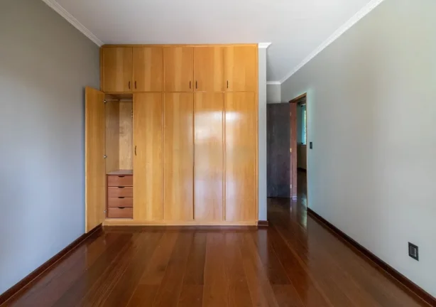 Imagem Imperdível: Casa de Luxo para Locação em São Paulo - Alto de Pinheiros 6 quartos, 6 suítes, 2 salas, 7 banheiros, 6 vagas, 450m²