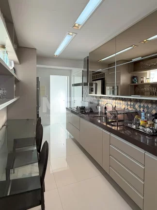 Imagem Apartamento à venda no Edf. Privilege com vista para o Rio, 3 quartos, PETROLINA