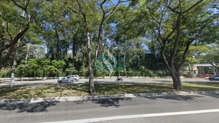 Imagem Terreno à Venda em Interlagos - São Paulo/SP.