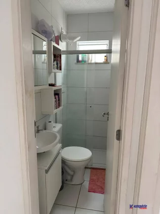 Imagem VENDO CASA 2/4 - CONDOMÍNIO FECHADO