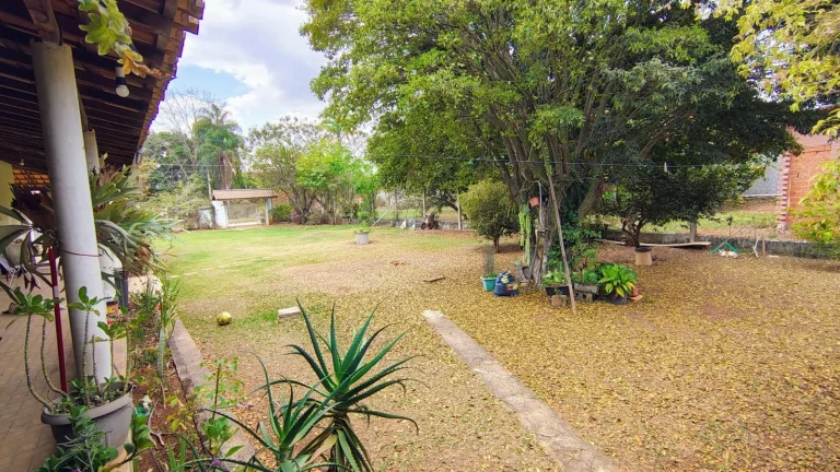 Imagem Casa à venda no Jardim Colonial 1 Araçoiaba da Serra-SP: 2 quartos, 1 sala, 2 banheiros, 2 vagas de garagem, 800m² de área.