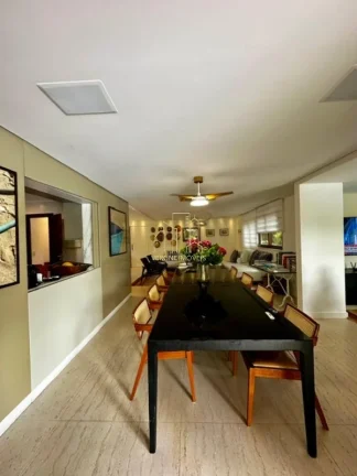 Imagem ? Casa de Luxo à Venda no Porto Busca Vida Resort | 4 Suítes + Gabinete | Mobiliada | 400m²
