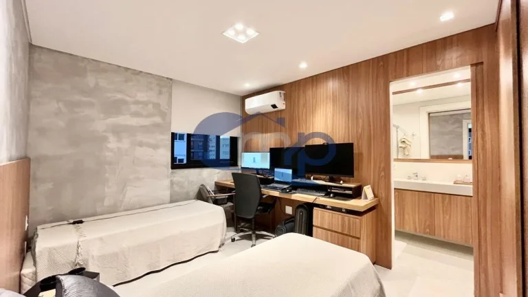 Imagem Apartamento á venda com 4 suítes na Praia Grande em Torres/RS