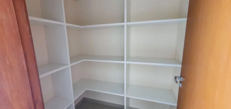 Imagem Casa com 3 dormitórios para alugar, 300 m² por R$ 7.000,00/mês - Villa Branca - Jacareí/SP