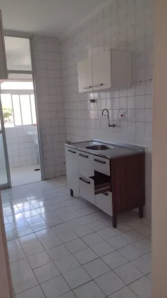 Imagem Apartamento com sacada e vista livre no Condomínio Residencial Arco Íris