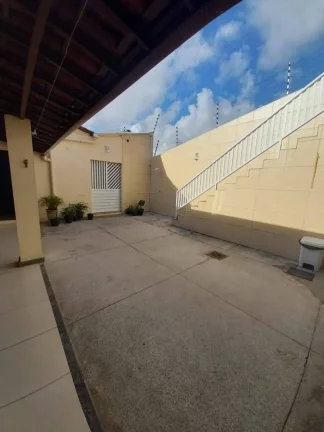 Imagem Casa à venda no Cirurgia: 4 quartos, área de lazer e 2 vagas de garagem - Confira!