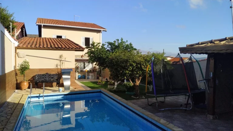 Imagem Sobrado com 3 dormitórios à venda, 365 m² por R$ 880.000,00 - Jardim Terras de São João - Jacareí/SP
