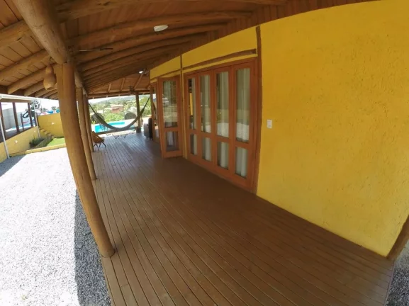 Imagem Oportunidade única: Pousada comercial à venda em Imbituba-SC, Praia do Rosa, com 6 quartos, 5 salas, 5 banheiros e 8 vagas de garagem!