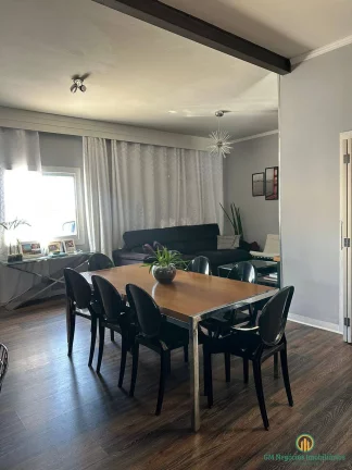 Imagem Linda casa moderna com 3 suítes e área de lazer com piscina em condomínio