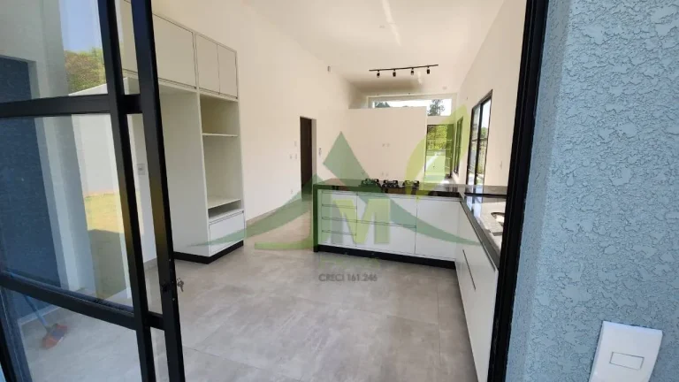 Imagem Conforto e Versatilidade: Casa Térrea com 3 Dormitórios no Jardim Estância