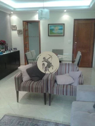 Imagem APARTAMENTO DE FRENTE COM VISTA LIVRE, REPLETO DE ARMÁRIOS COM 1 VAGA DE GARAGEM DEMARCADA.