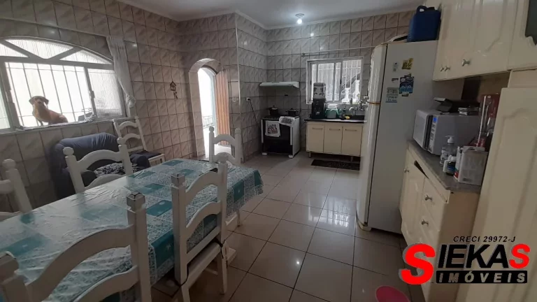 Imagem Imperdível: Casa à venda na zona Leste de São Paulo, com 3 quartos, 1 suíte e 6 vagas de garagem!