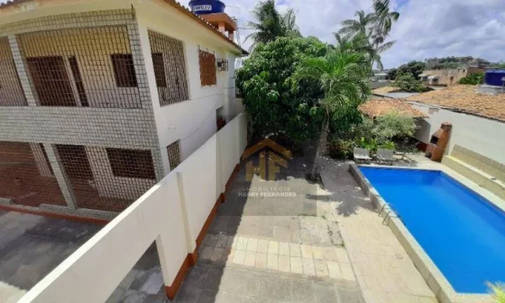 Imagem Casa com 08 quartos, localizada em Fragoso, Olinda - Pernambuco