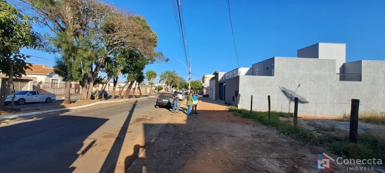 Imagem Terreno à Venda no Centro de Patos de Minas – 387m² em Localização Privilegiada
