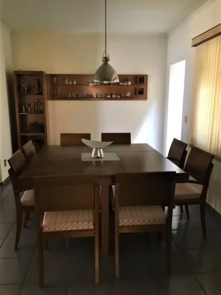 Imagem Linda casa com 3 dormitórios à venda no Jardim Nova Europa