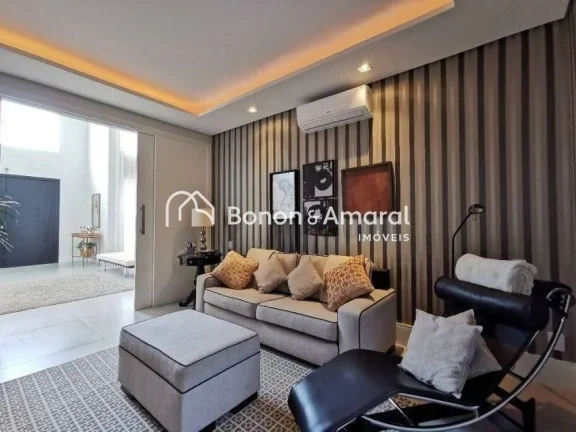 Imagem Magnífica casa mobiliada, Casa moderna, com sala de estar com pé direito duplo, lareira a gás em ...