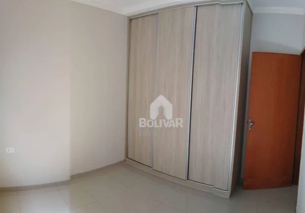 Imagem Casa com 3 dormitórios à venda, 280 m² por R$ 600.000,00 - Jardim Leonora Ll - Itumbiara/GO