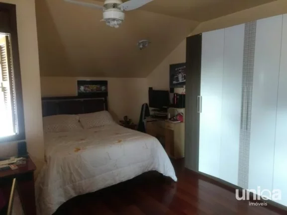 Imagem Casa 4 dormitórios (2 suítes), banheira de hidro, piscina, garagem