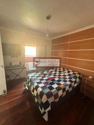 Imagem Exclusivo: CASA DE CONDOMÍNIO A VENDA NO JARDIM SÃO LUIZ. Vendo casa em condomínio fechado, Com 127m² de áreas construída, São 3 Dormitórios, sendo 1 Suíte, 2 salas, 2 banheiros e 1 lavabo, 2 vagas de garagem, quintal com cobertura total de policarbonato,