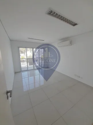 Imagem Casa para locação na Vila Madalena, São Paulo-SP: 2 salas, 5 banheiros, 6 vagas de garagem, 300m² de área. Venha conferir!